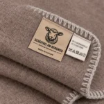 Weiche Kaschmir- und Merinowoll-Decke LUMA SOFT (Single) – Braun – Bild 4
