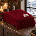 Woll-Bouclé-Plaid PARIS dunkelrot